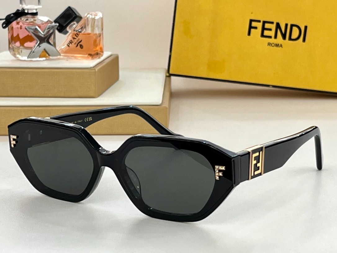 Fendi 02