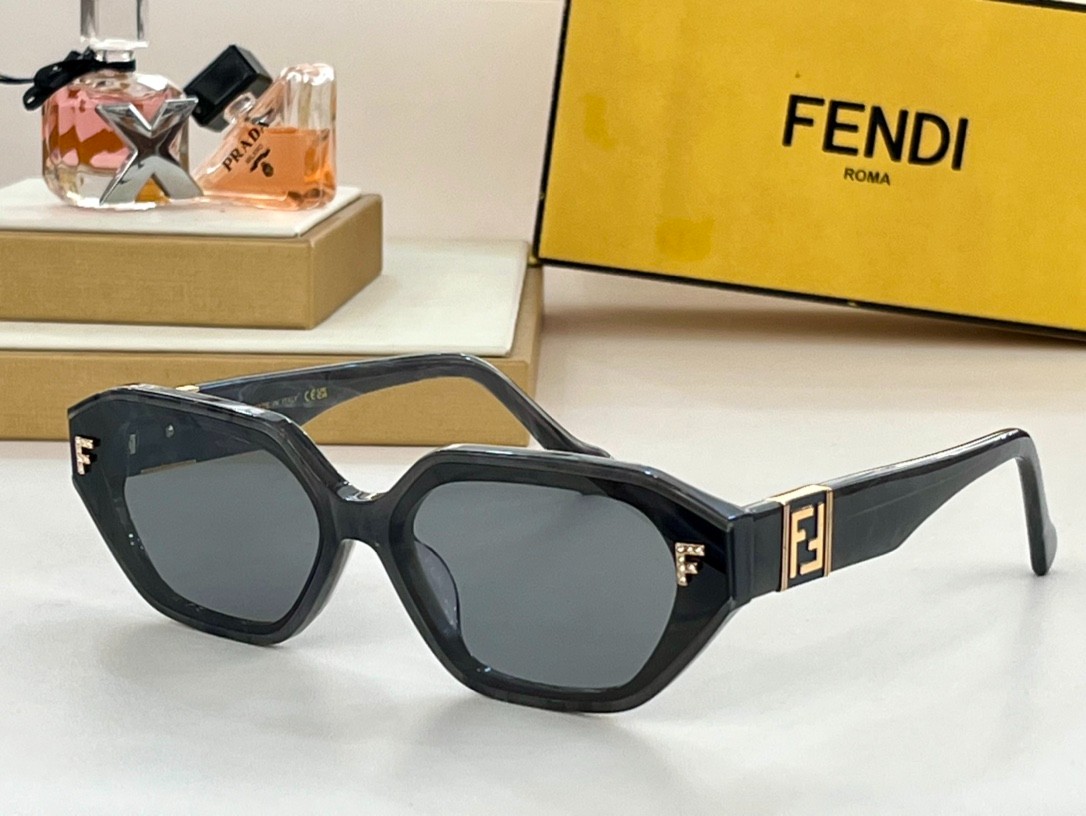 Fendi 02