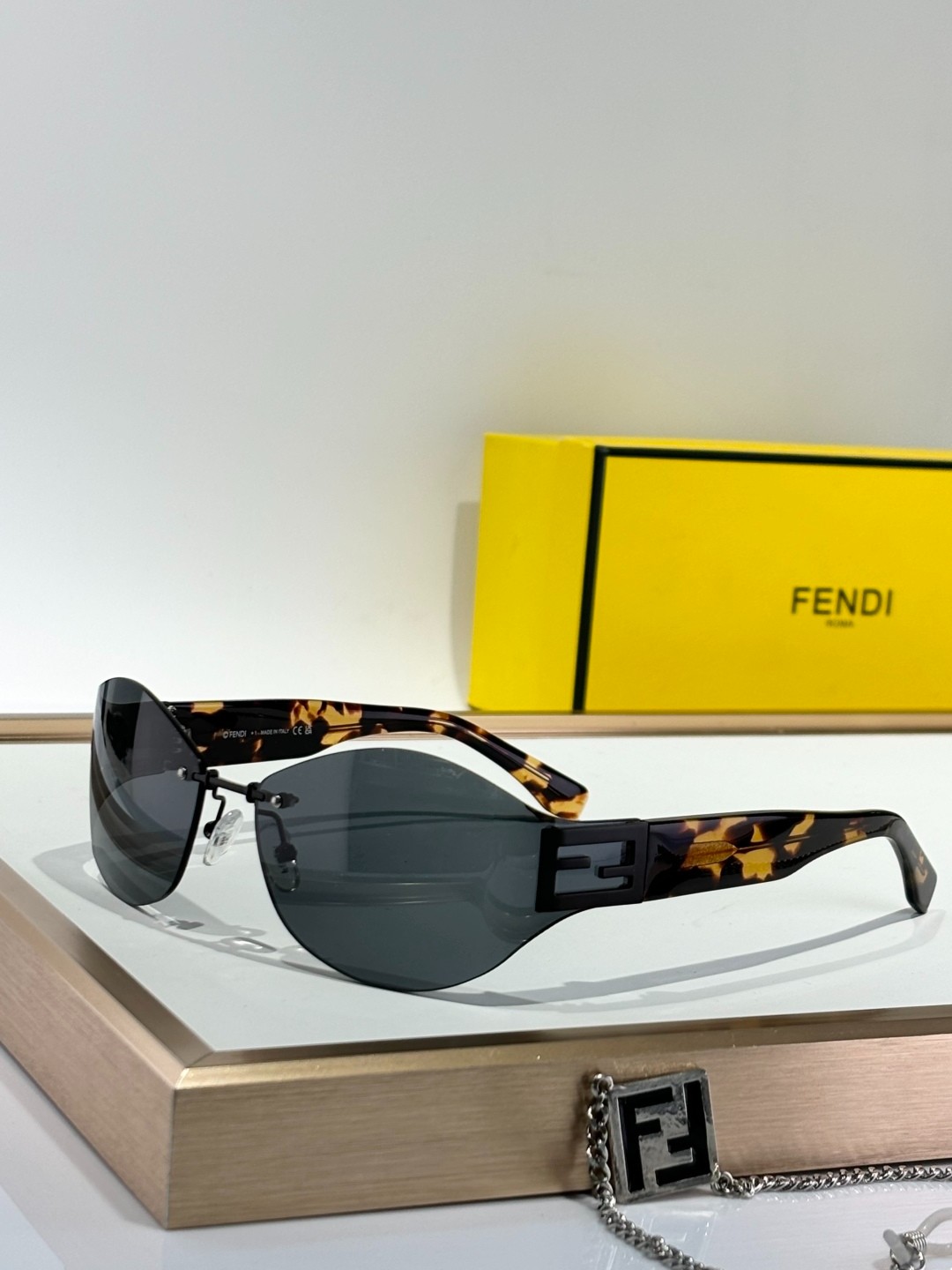 Fendi 01 glasses