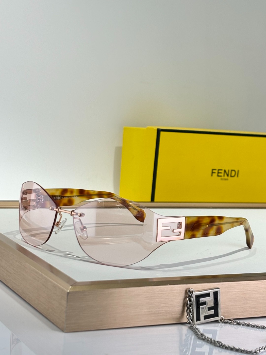 Fendi 01 glasses