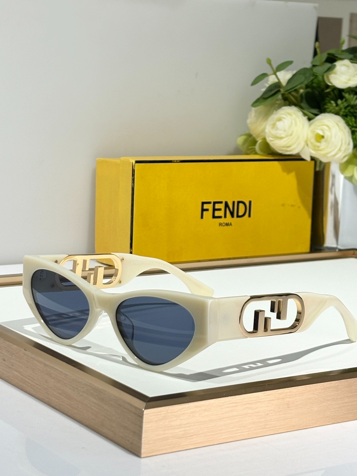 Fendi 01 glasses