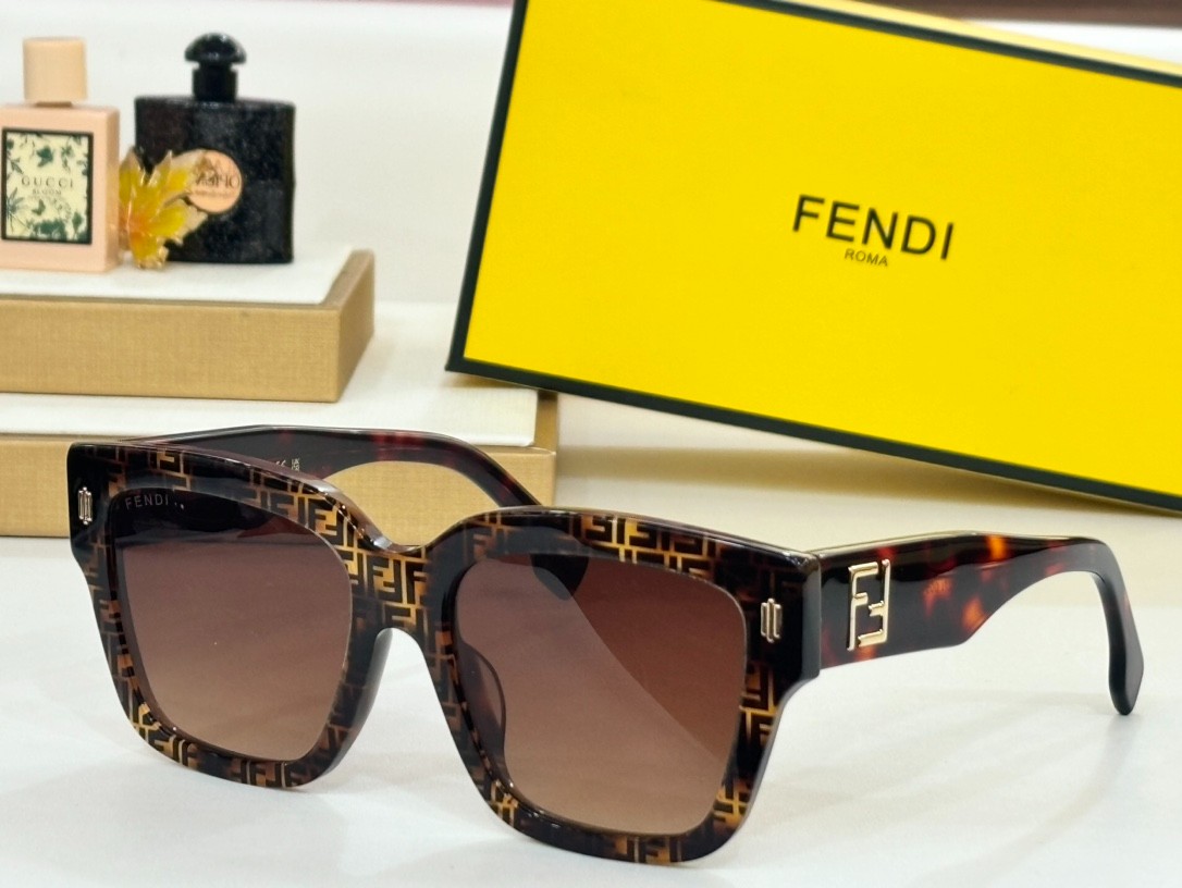Fendi 01 glasses