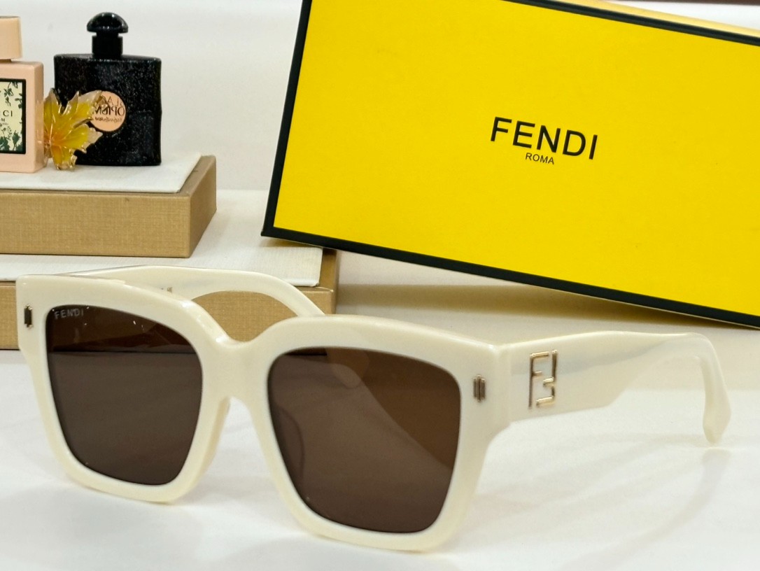 Fendi 01 glasses