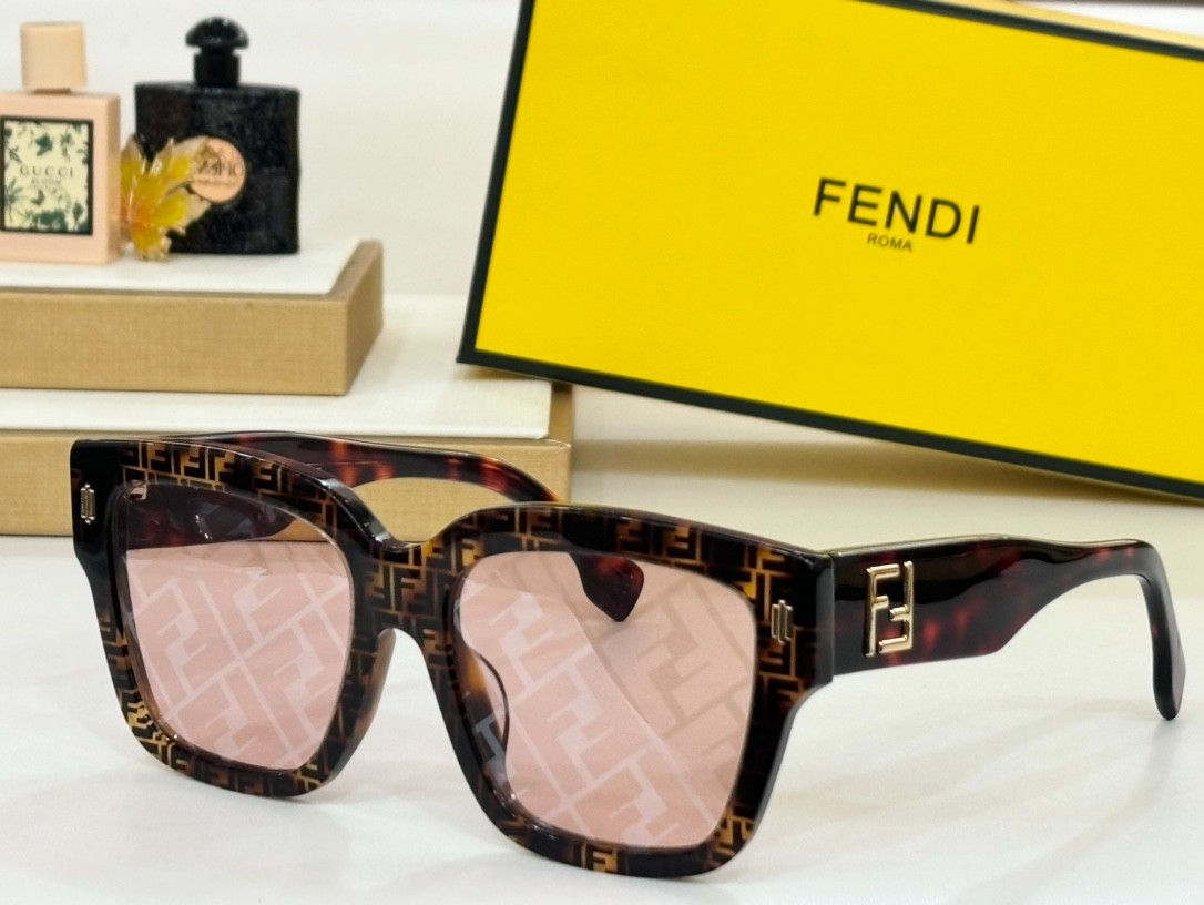 Fendi 01 glasses