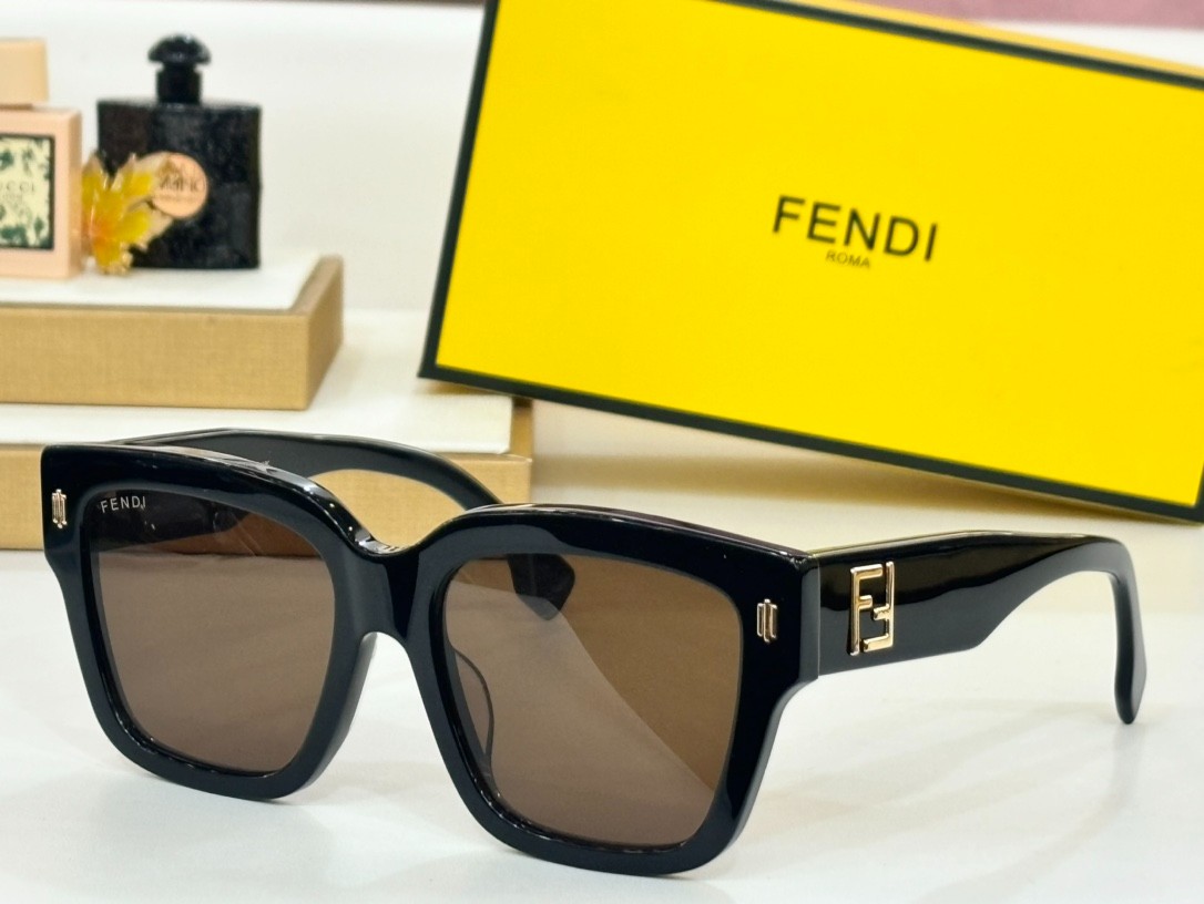 Fendi 01 glasses