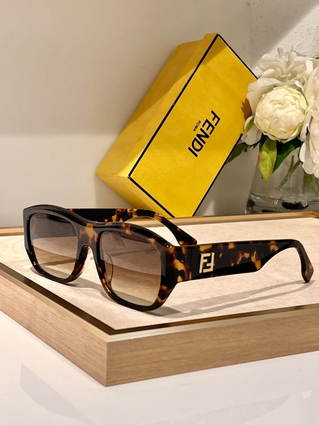 Fendi 01 glasses