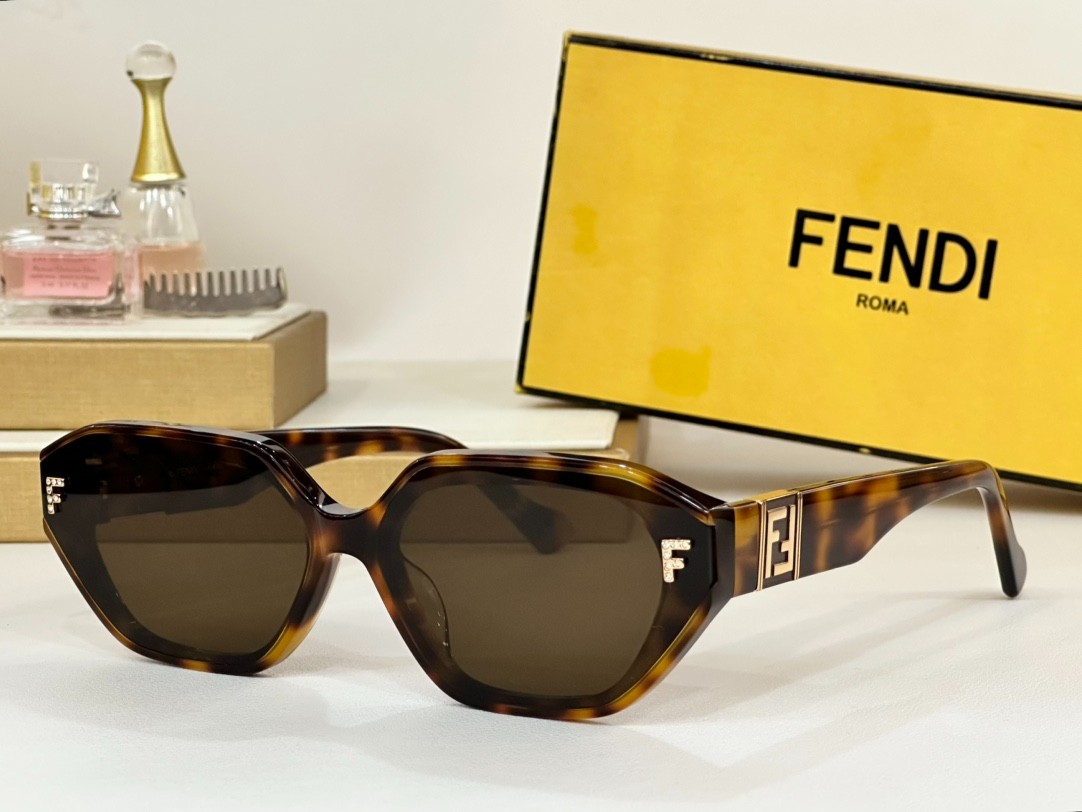 Fendi 01 glasses