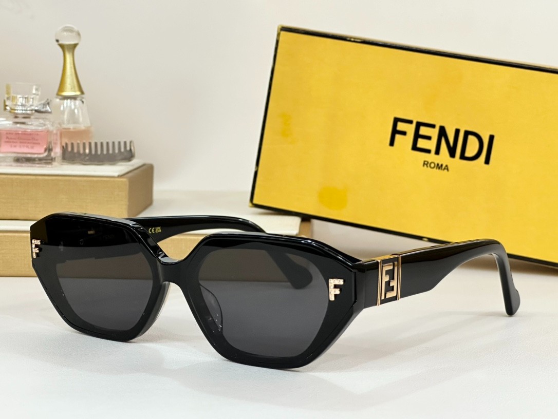Fendi 01 glasses