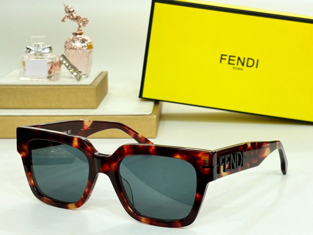 Fendi 01 glasses