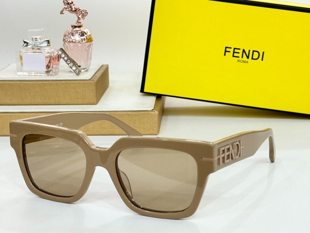Fendi 01 glasses