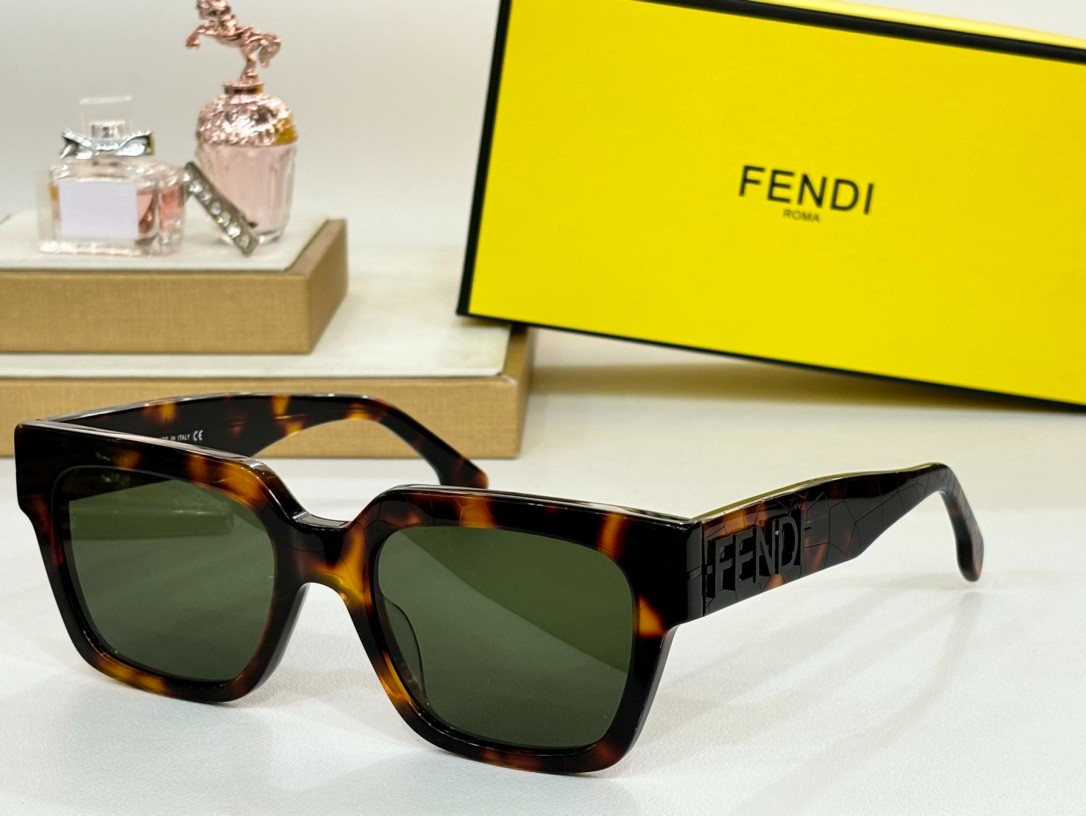 Fendi 01 glasses