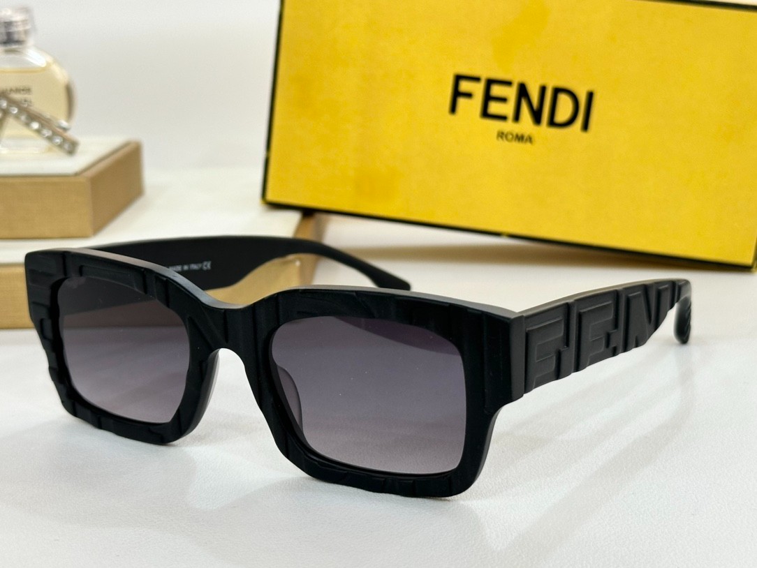 Fendi 01 glasses