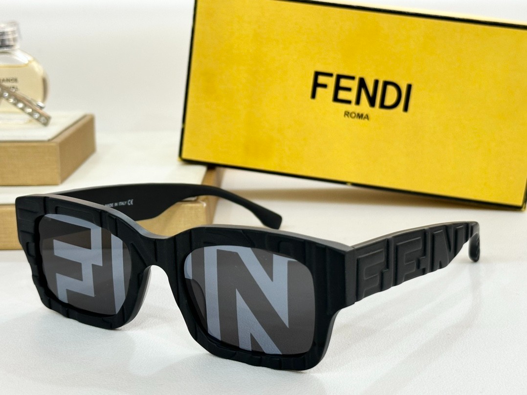 Fendi 01 glasses