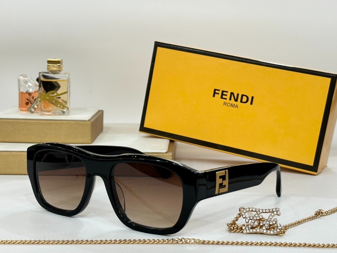 Fendi 01 glasses