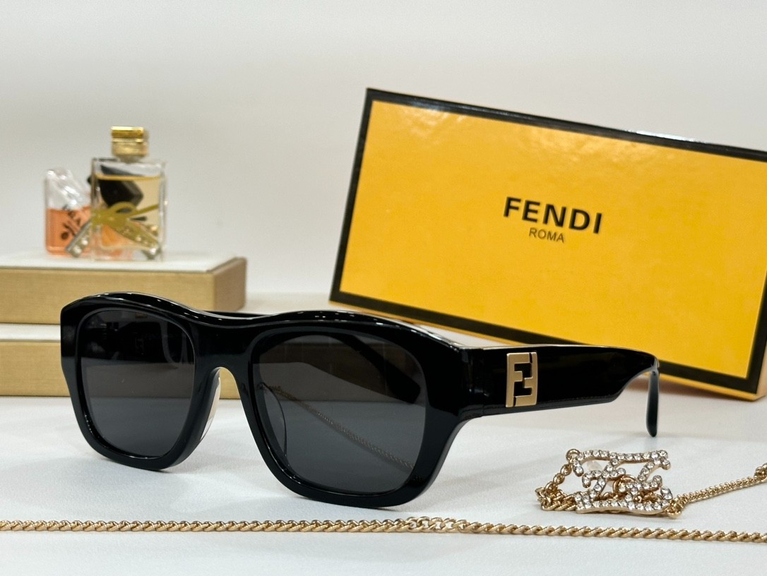 Fendi 01 glasses