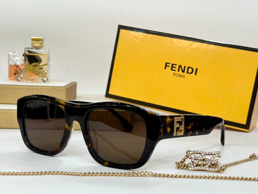 Fendi 01 glasses