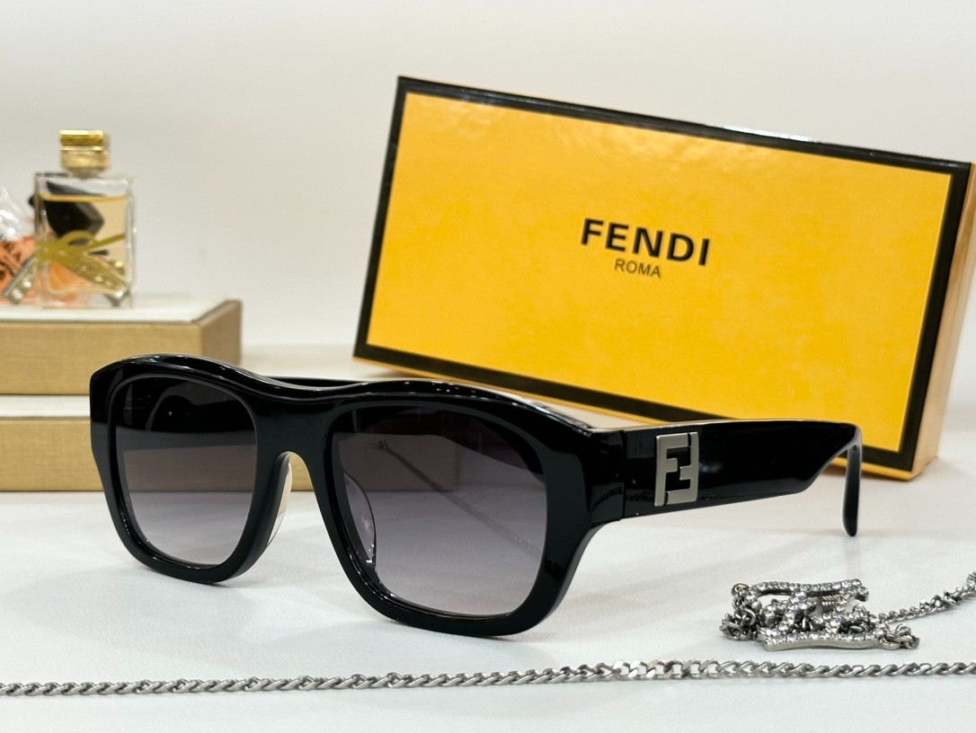 Fendi 01 glasses