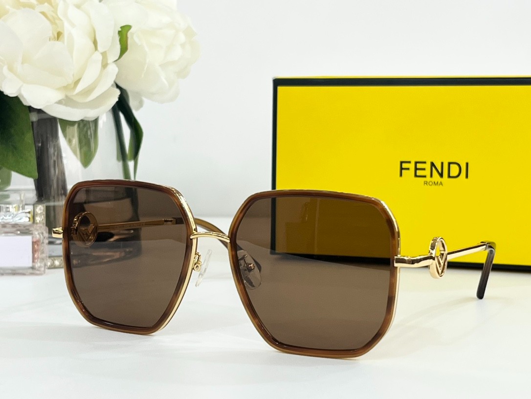 Fendi 01 glasses