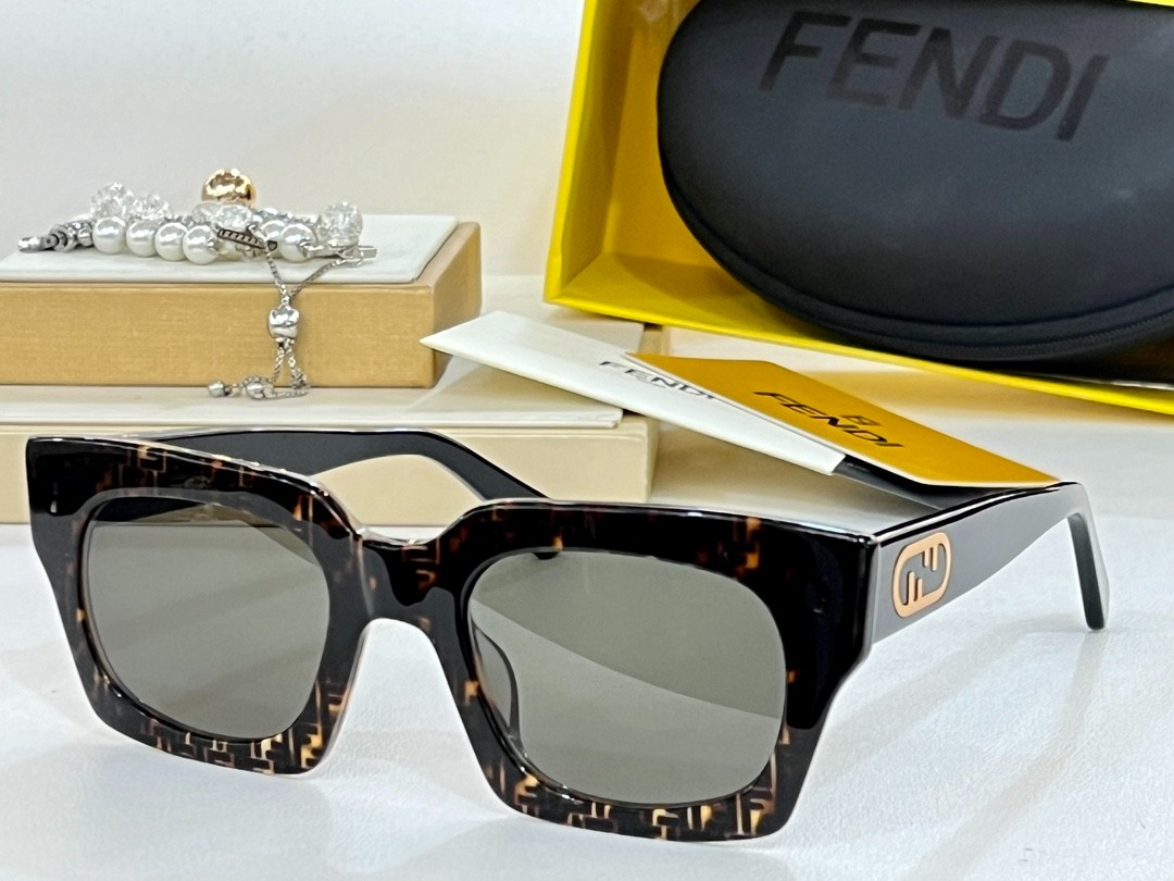 Fendi 01 glasses