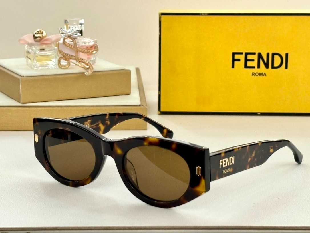 Fendi 01 glasses