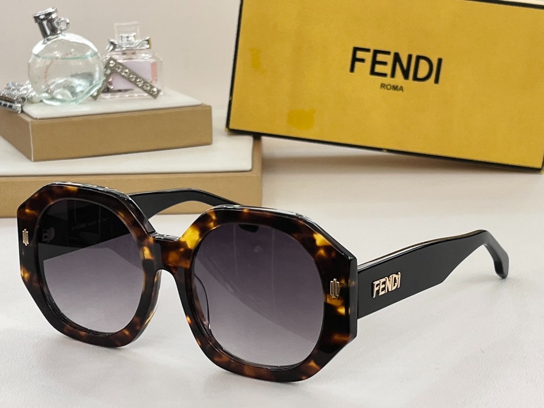 Fendi 01 glasses