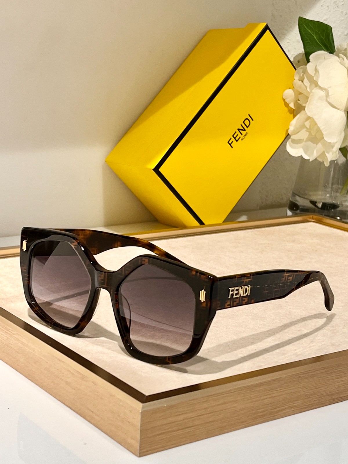 Fendi 01 glasses