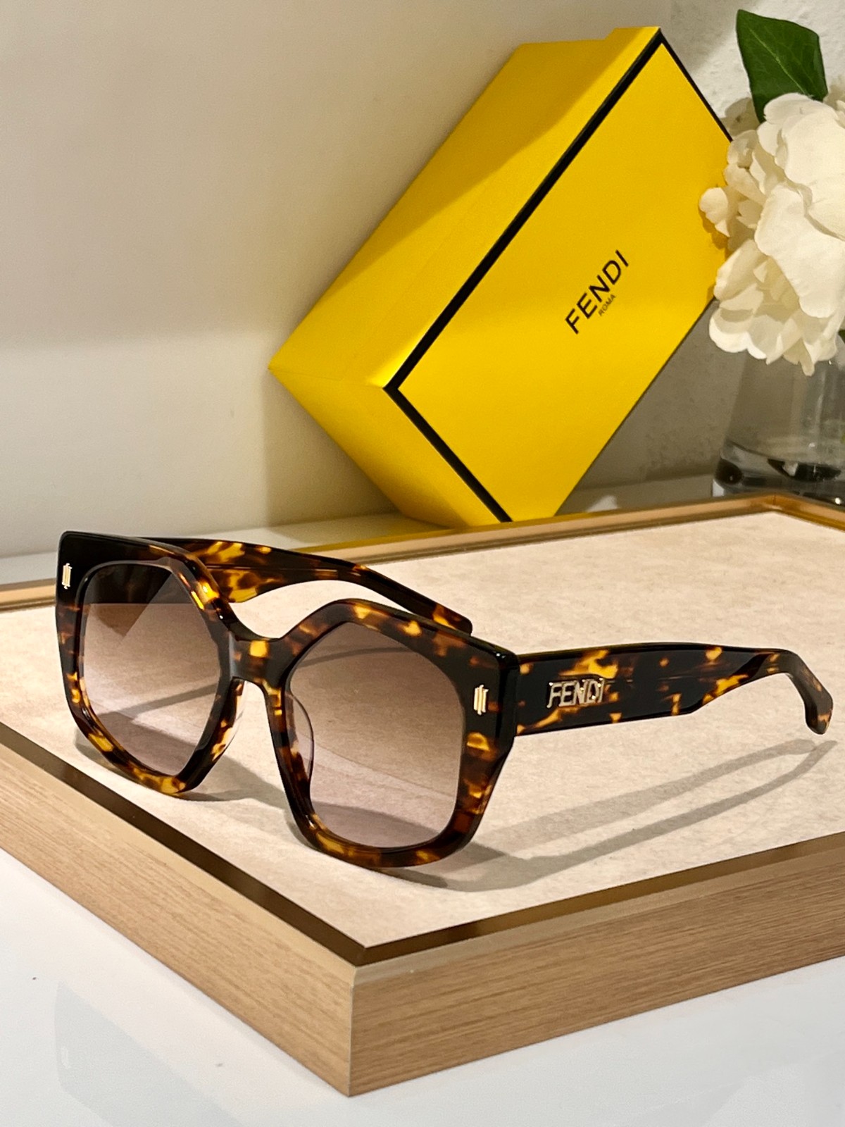 Fendi 01 glasses