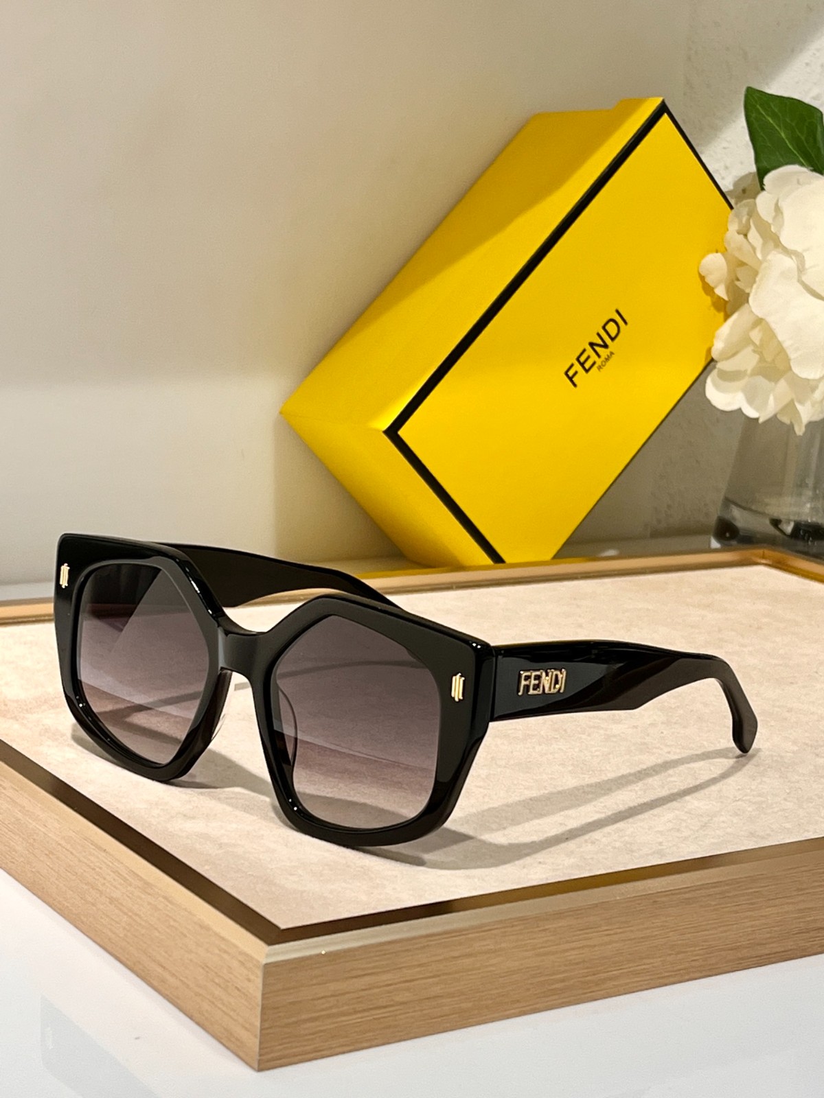 Fendi 01 glasses