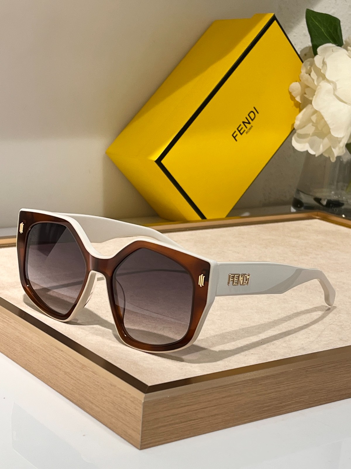 Fendi 01 glasses