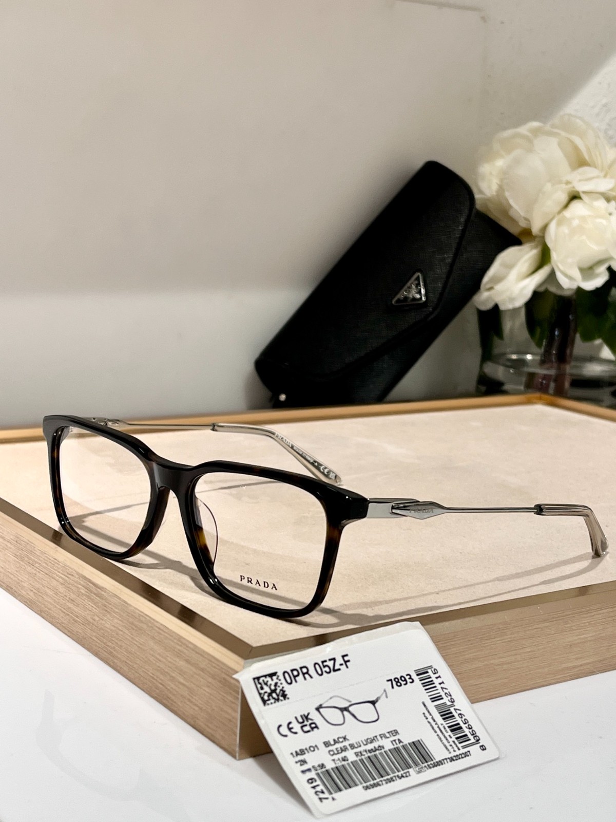 prada 02 glasses