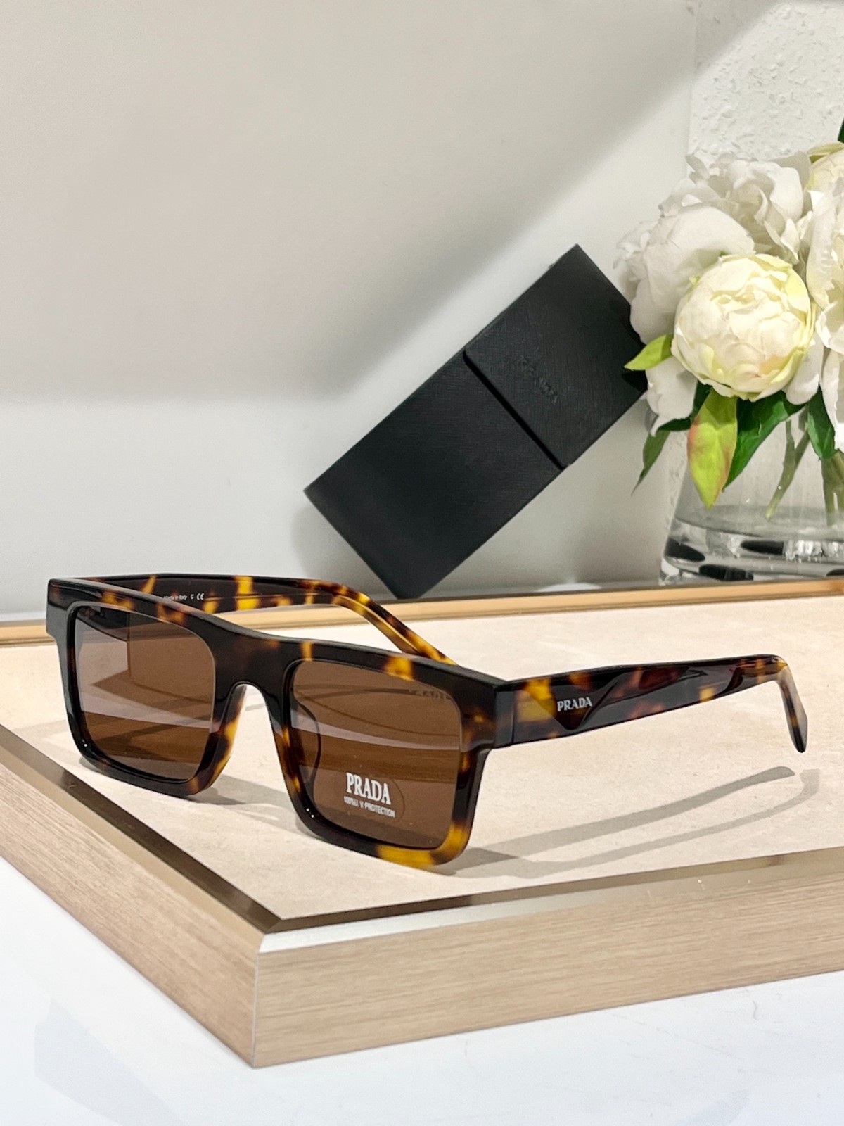 prada 02 glasses