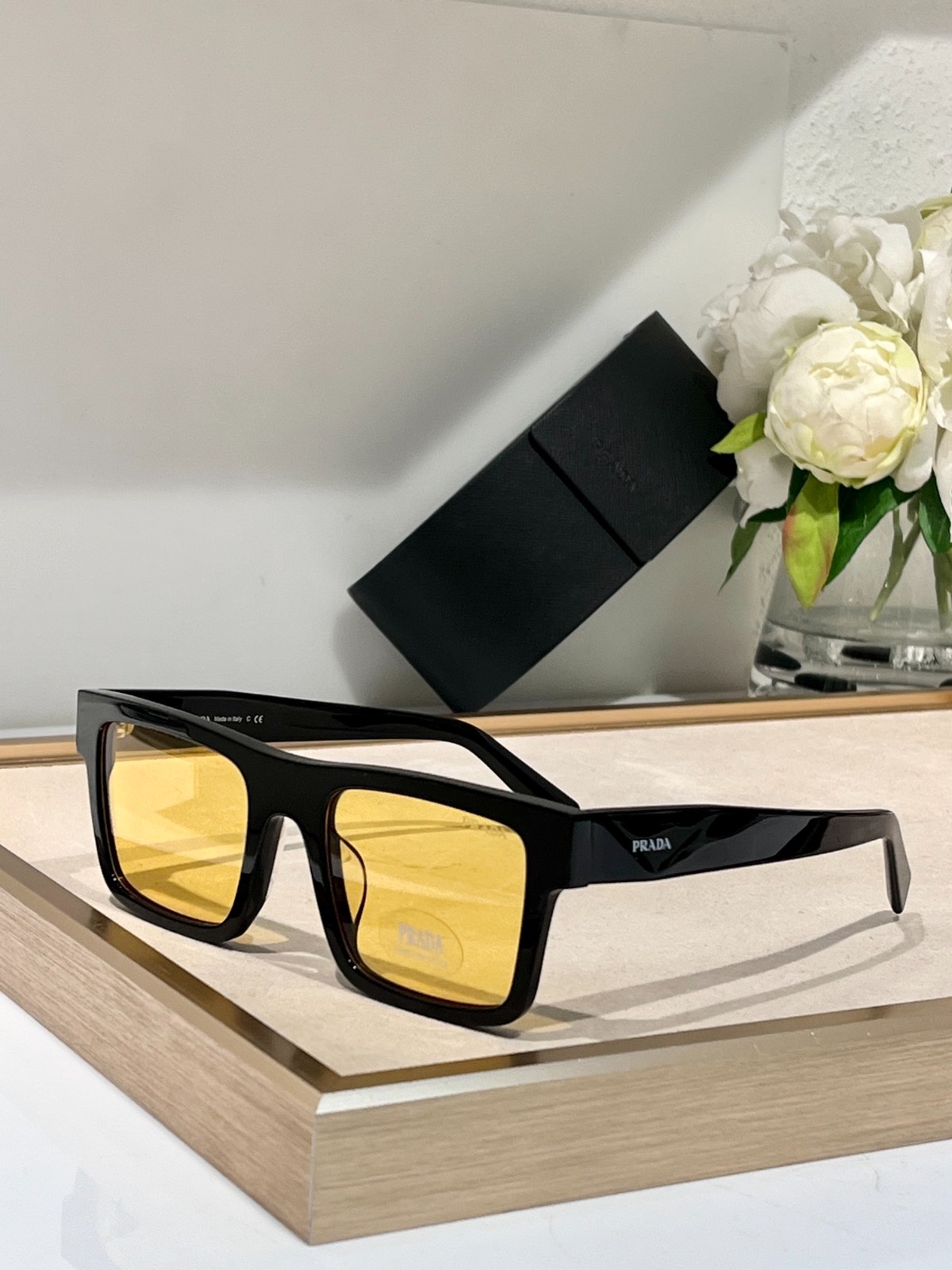 prada 02 glasses