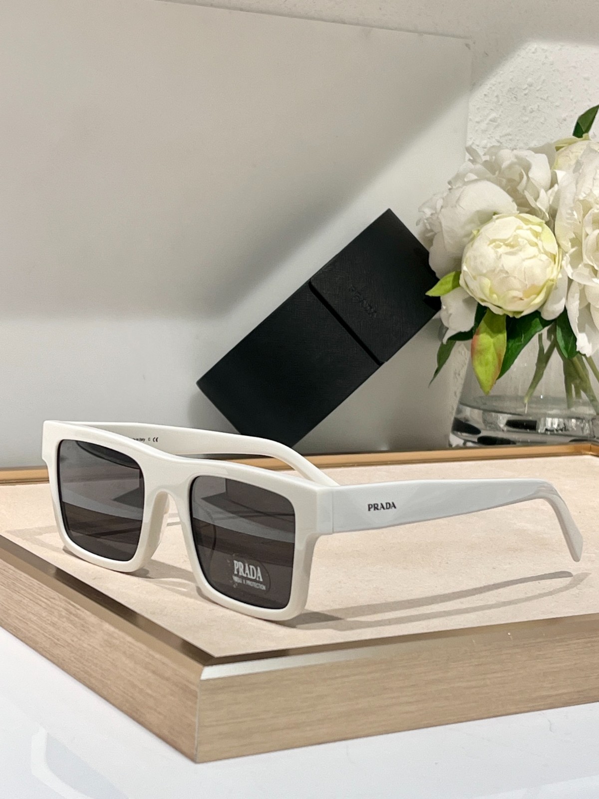 prada 02 glasses