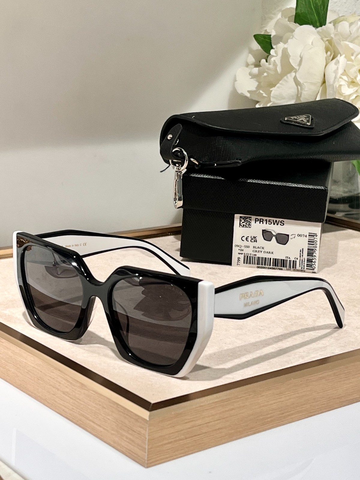 prada 02 glasses