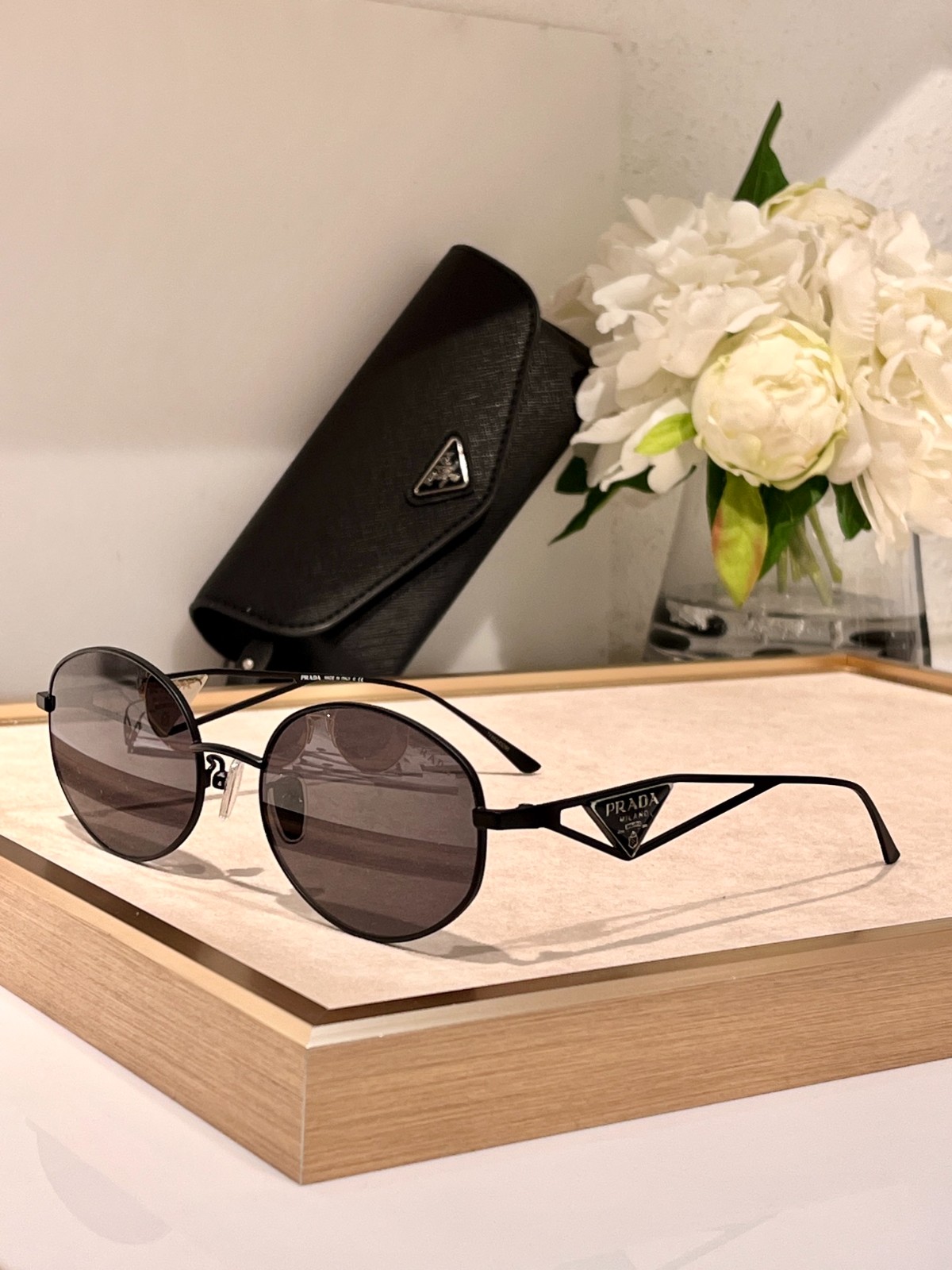 prada 02 glasses