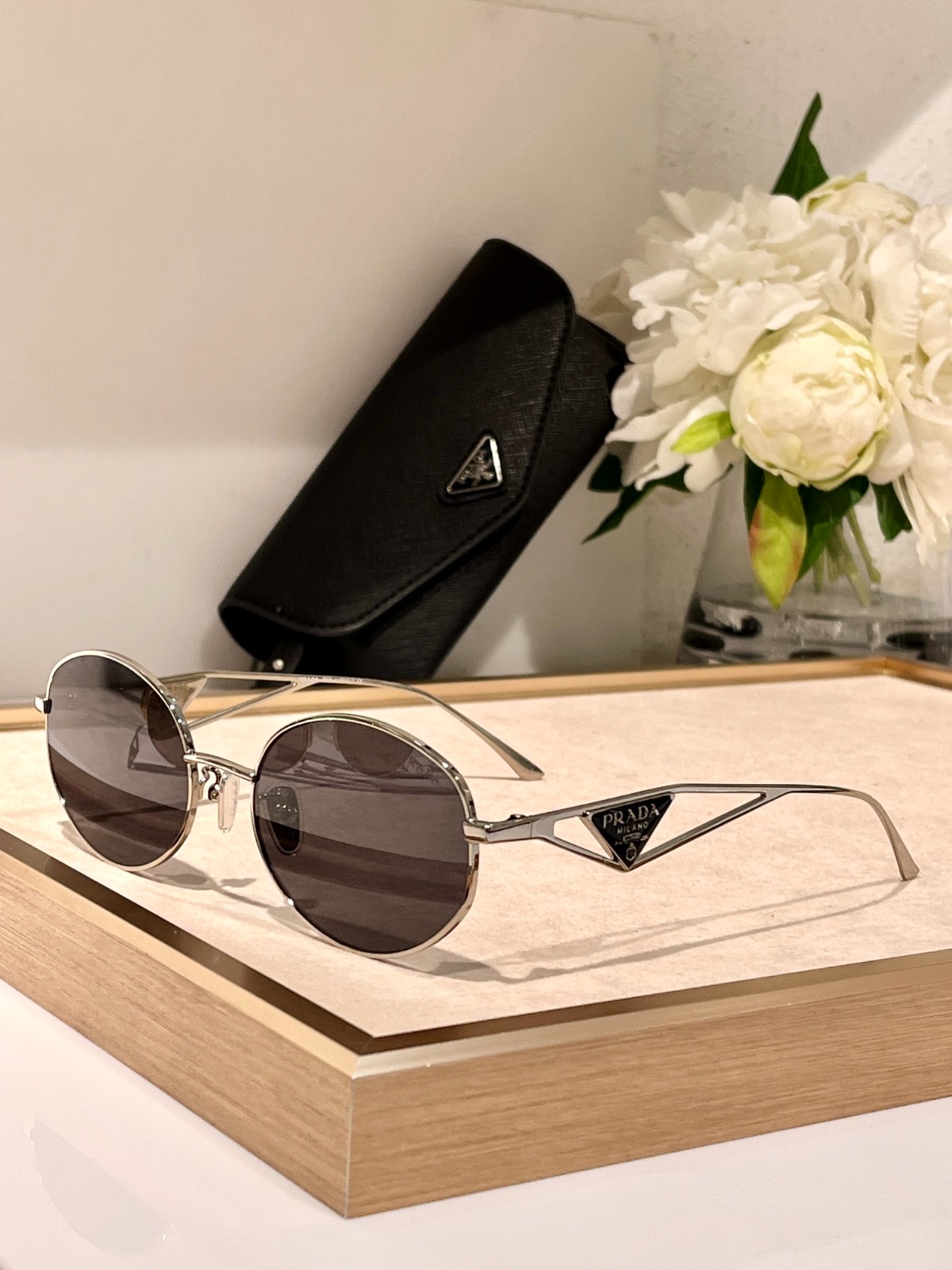 prada 02 glasses