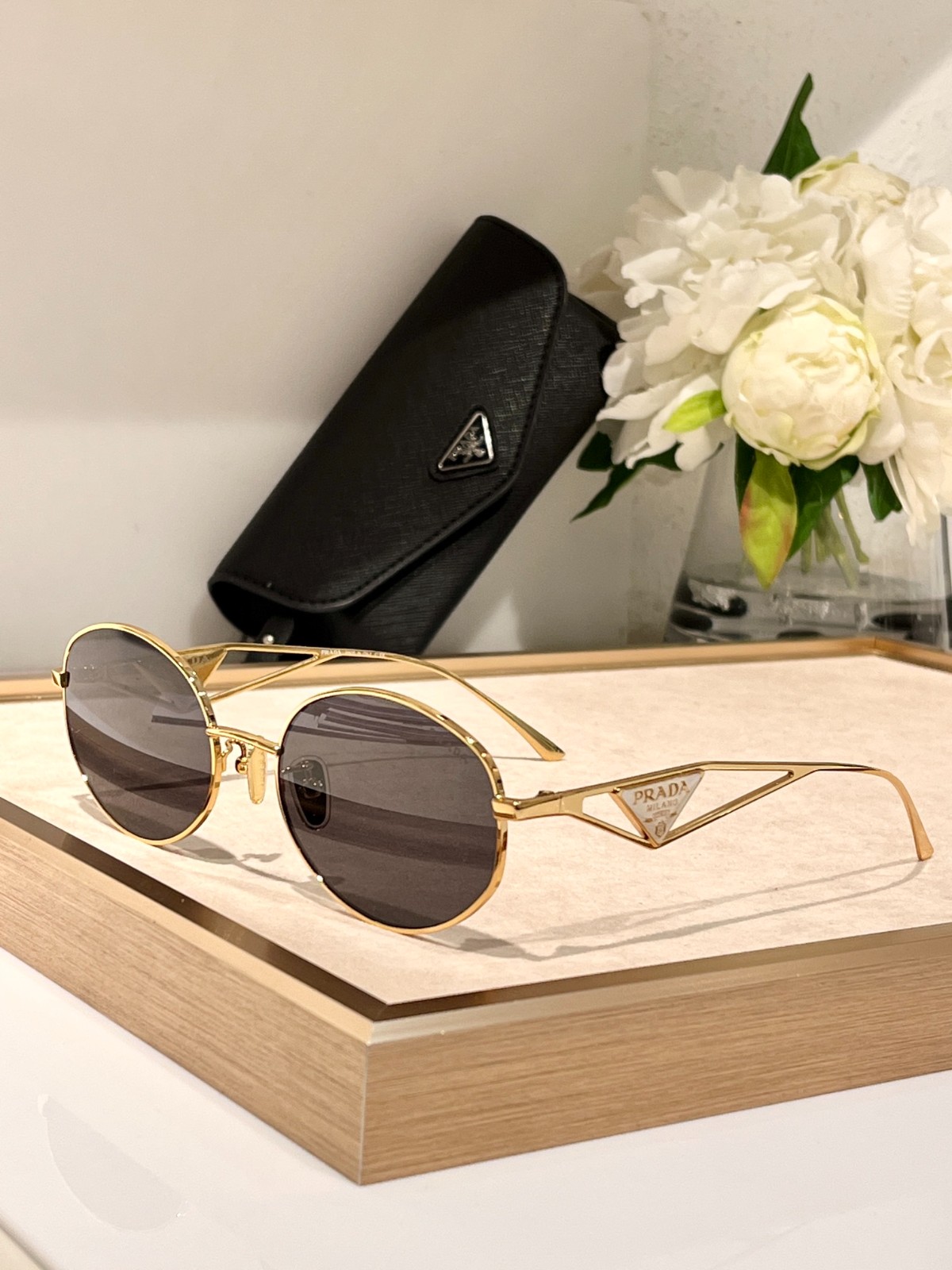 prada 02 glasses