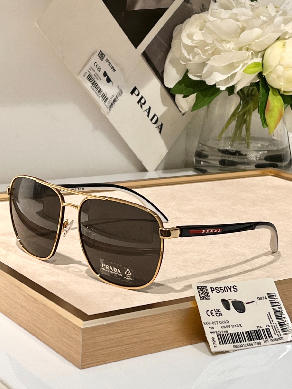 prada 02 glasses