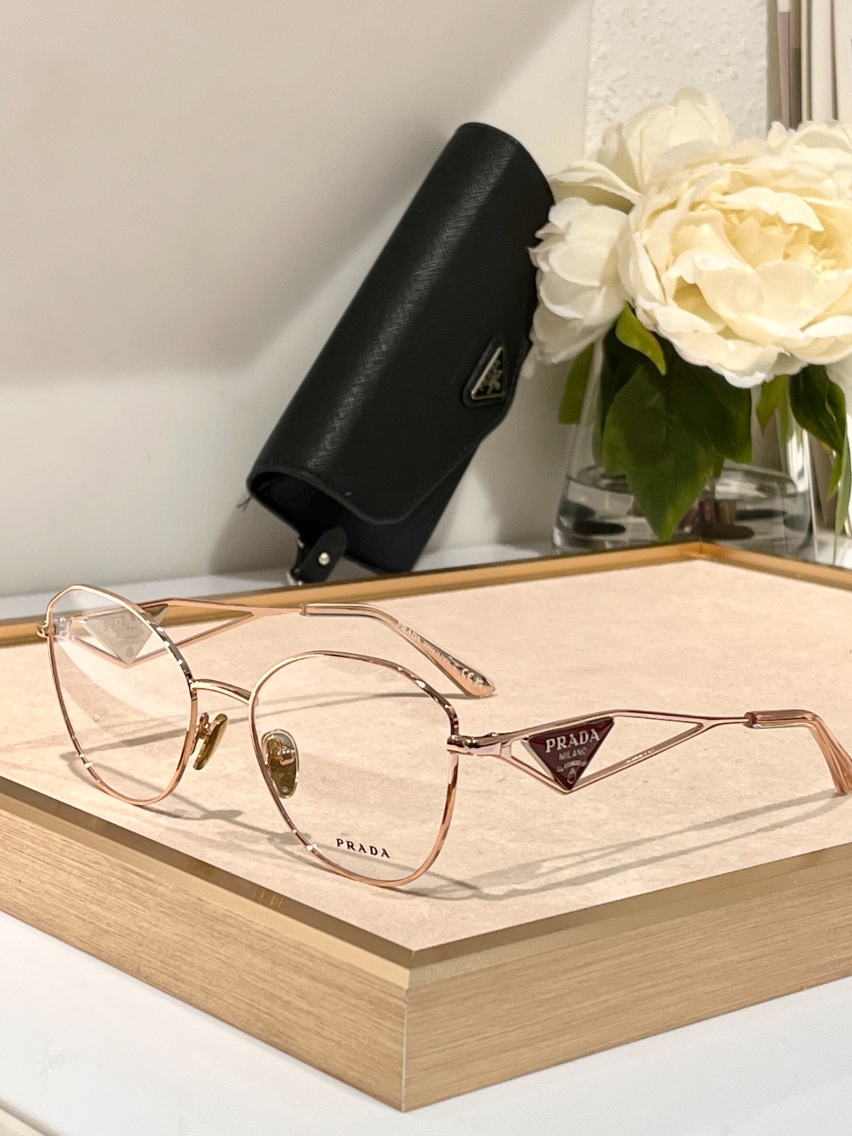 prada 02 glasses