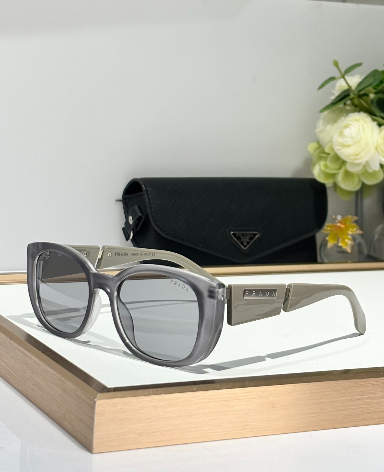 prada 01 glasses