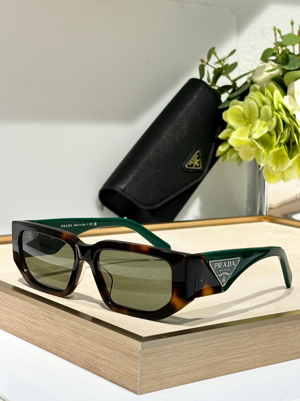 prada 01 glasses