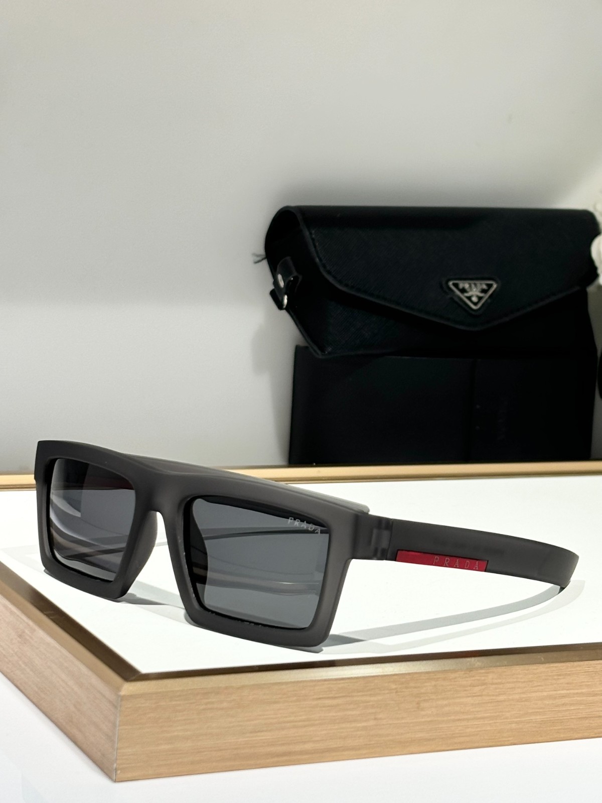 prada 01 glasses