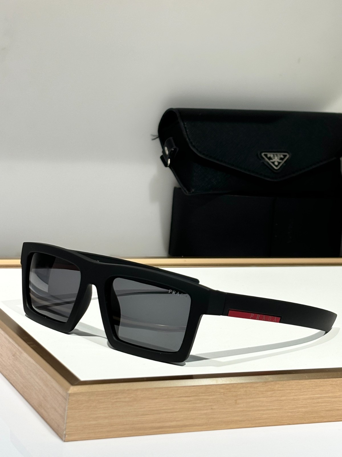 prada 01 glasses