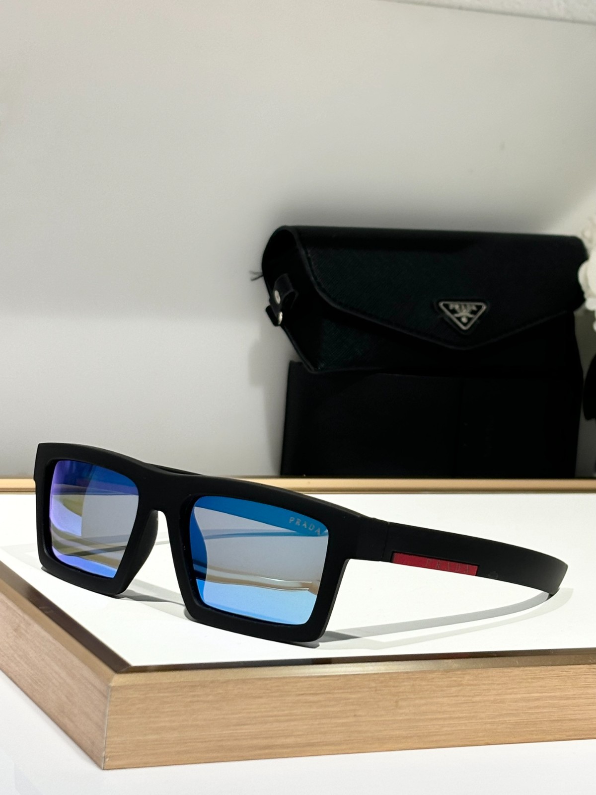 prada 01 glasses