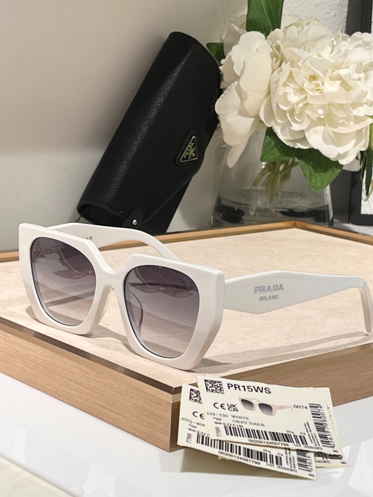 prada 01 glasses
