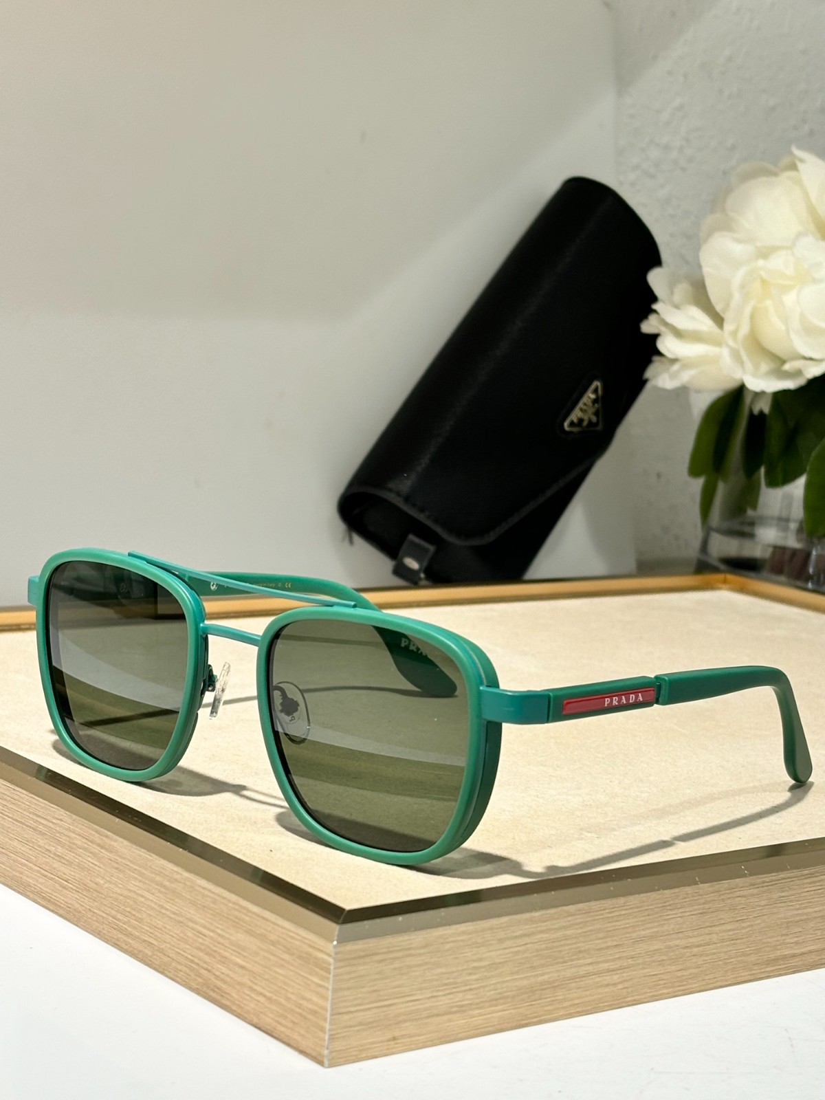 prada 01 glasses