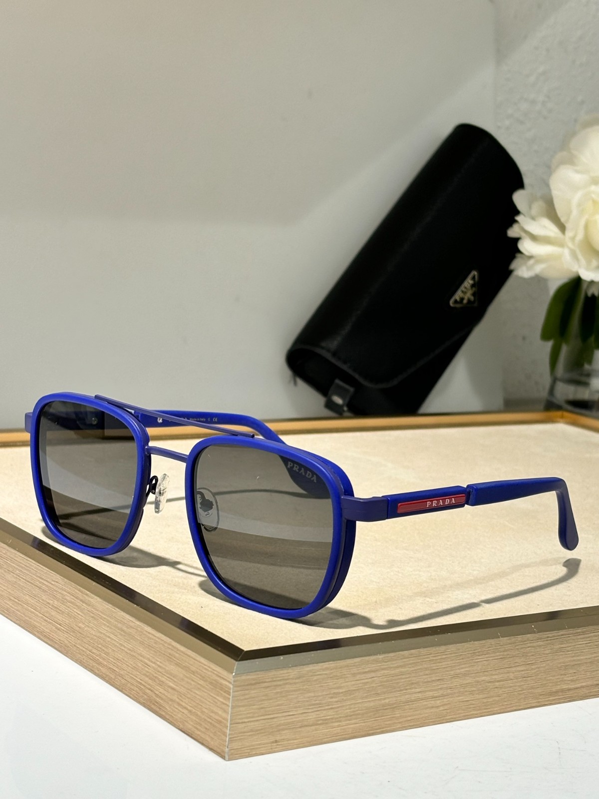prada 01 glasses
