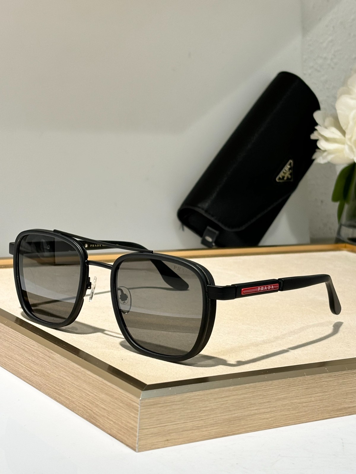 prada 01 glasses