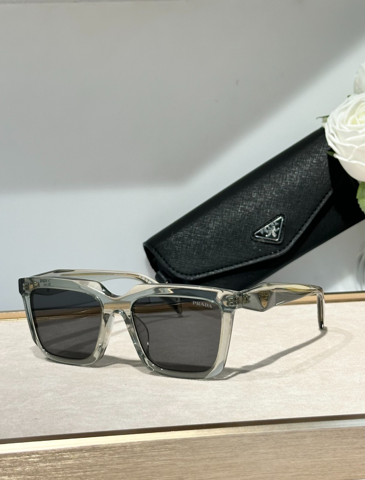 prada 01 glasses