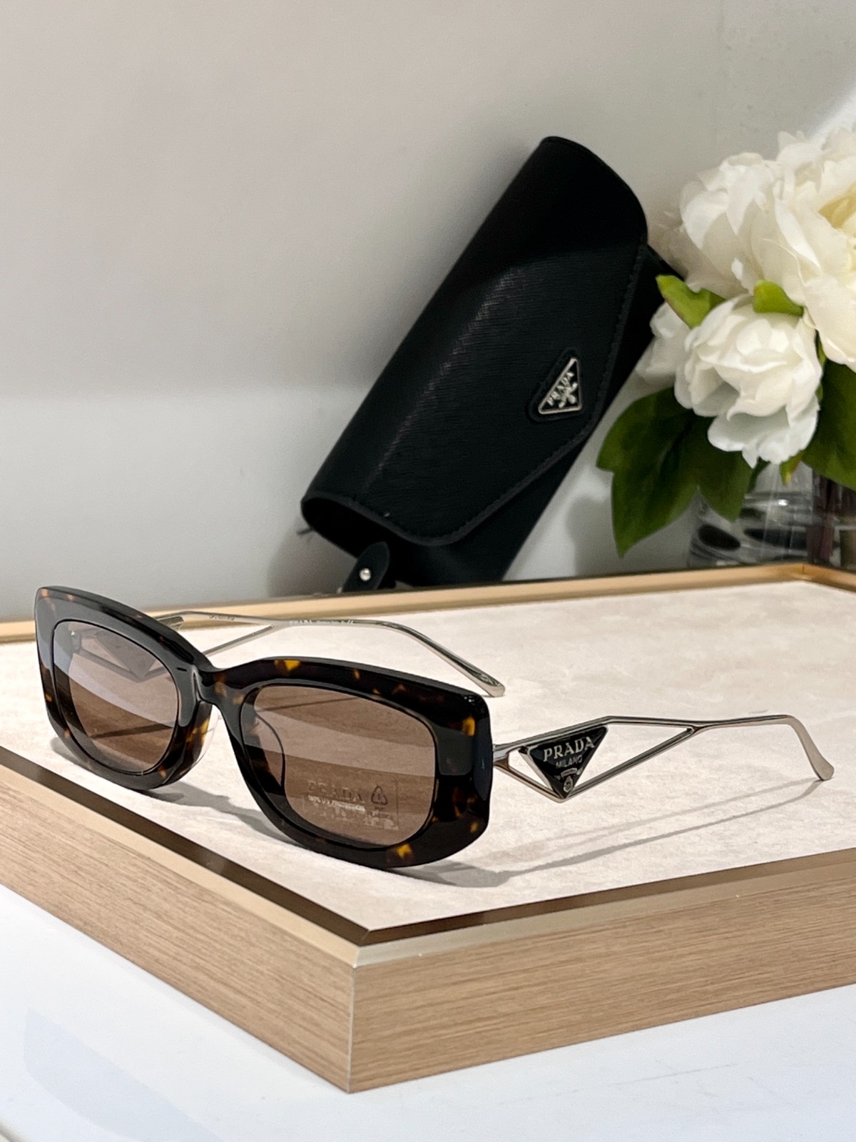 prada 01 glasses
